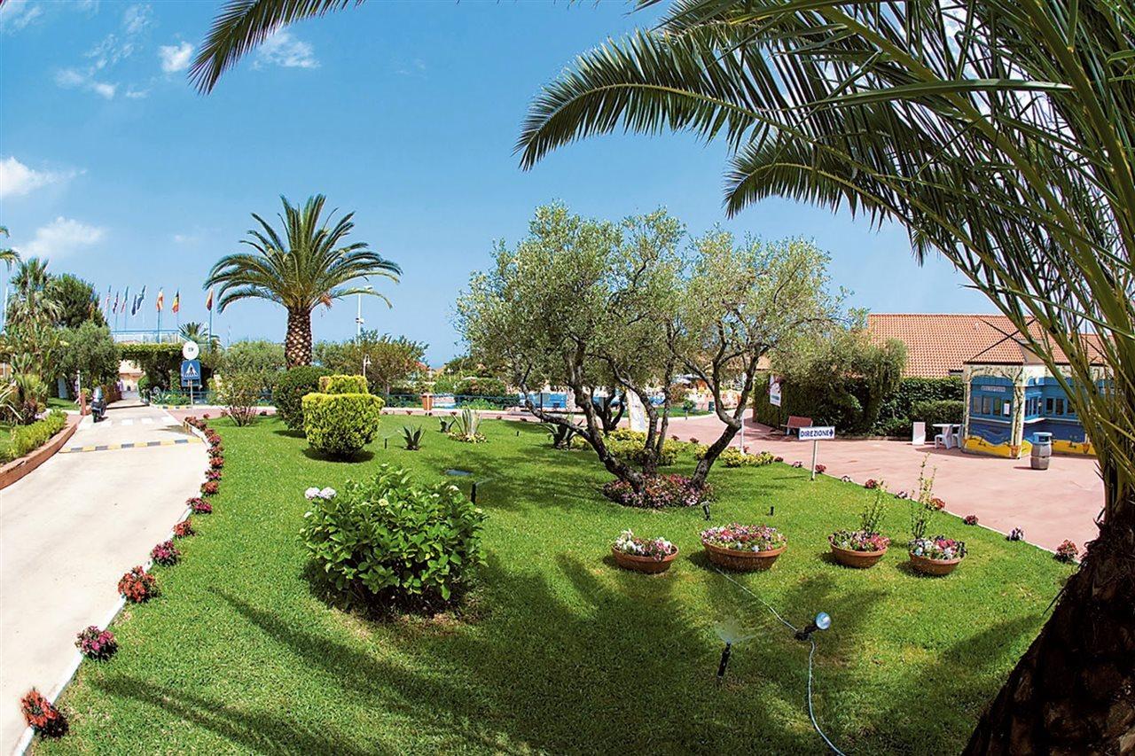 La Pace Village Residence Club Тропея Экстерьер фото
